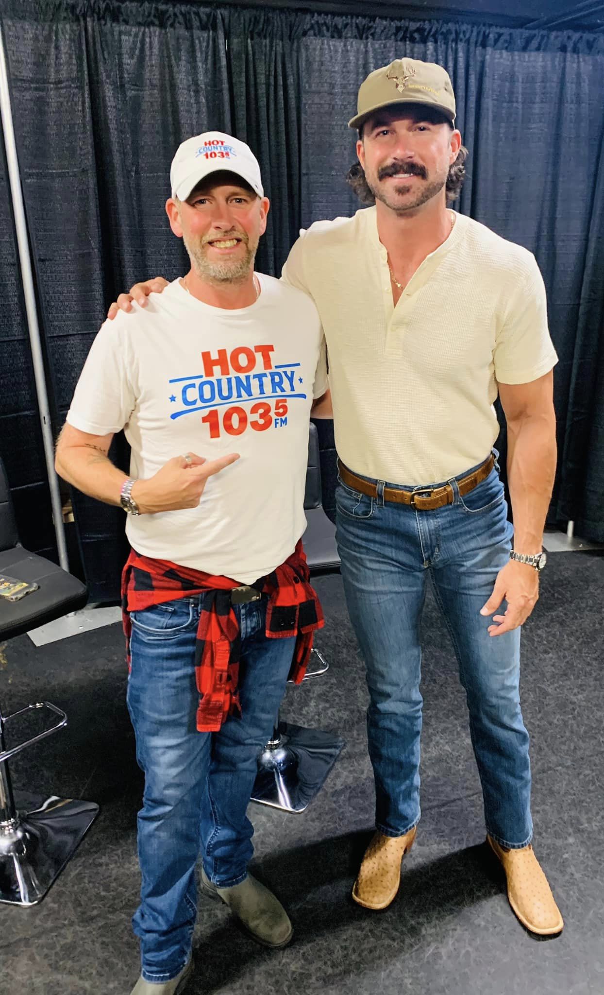 Riley Green backstage with band